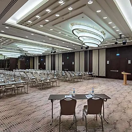 Doubletree By Hilton Umraniye מלון